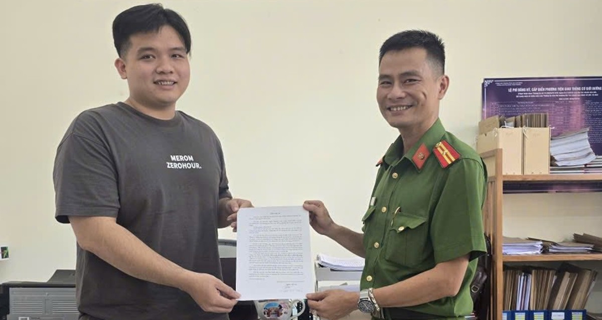Nhận được gần 1,3 tỷ đồng từ tài khoản lạ, nam thanh niên lập tức báo công an