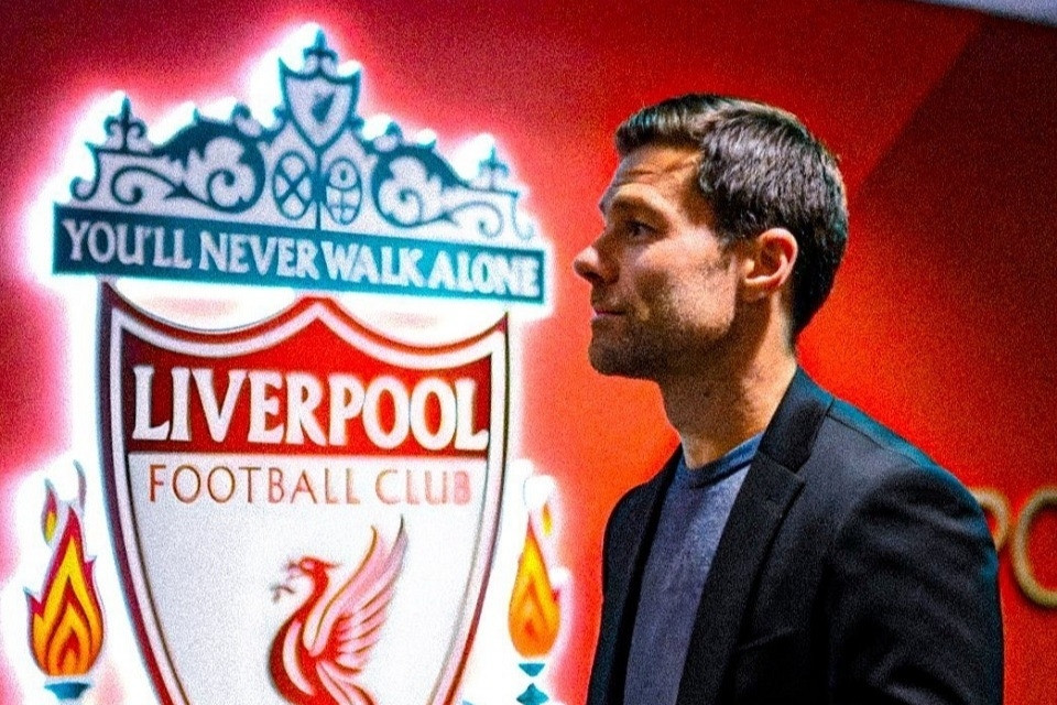 Liverpool bí mật đàm phán ký 3 năm với Xabi Alonso thay Arne Slot