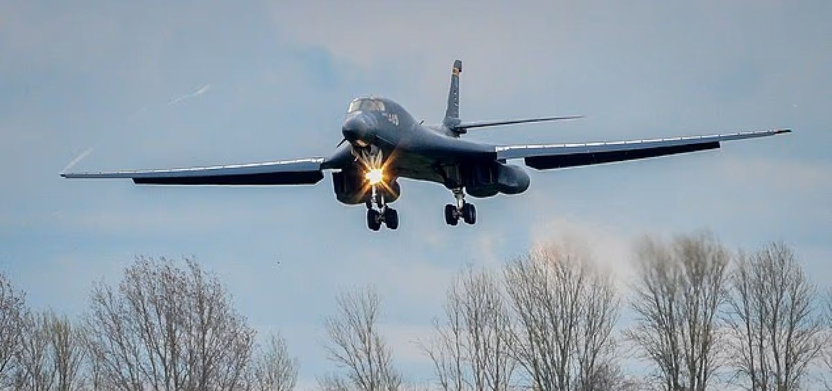 B 1 Lancer Mỹ 1.jpg