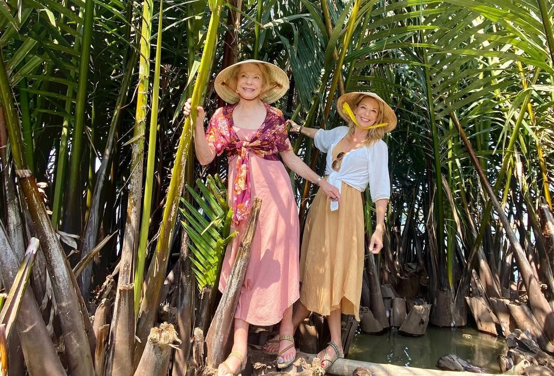 Bỏ việc lương cao, khách Mỹ tới Đà Nẵng sống 'cuộc đời như mơ'