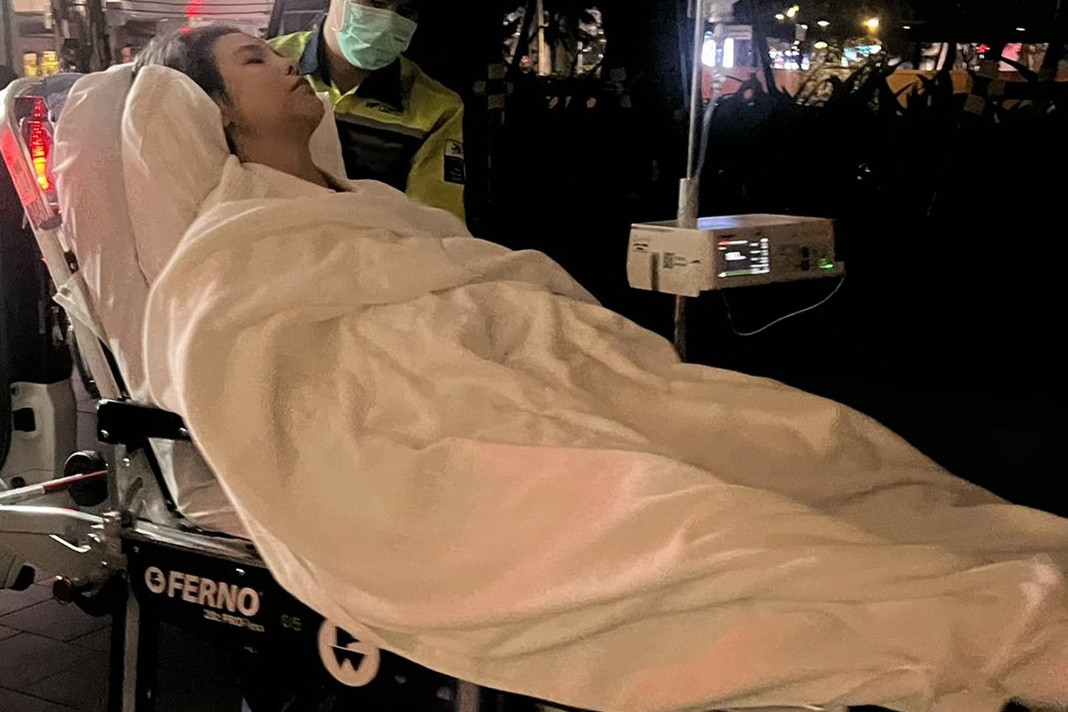 Ca sĩ Vũ Cát Tường nhập viện giữa đêm