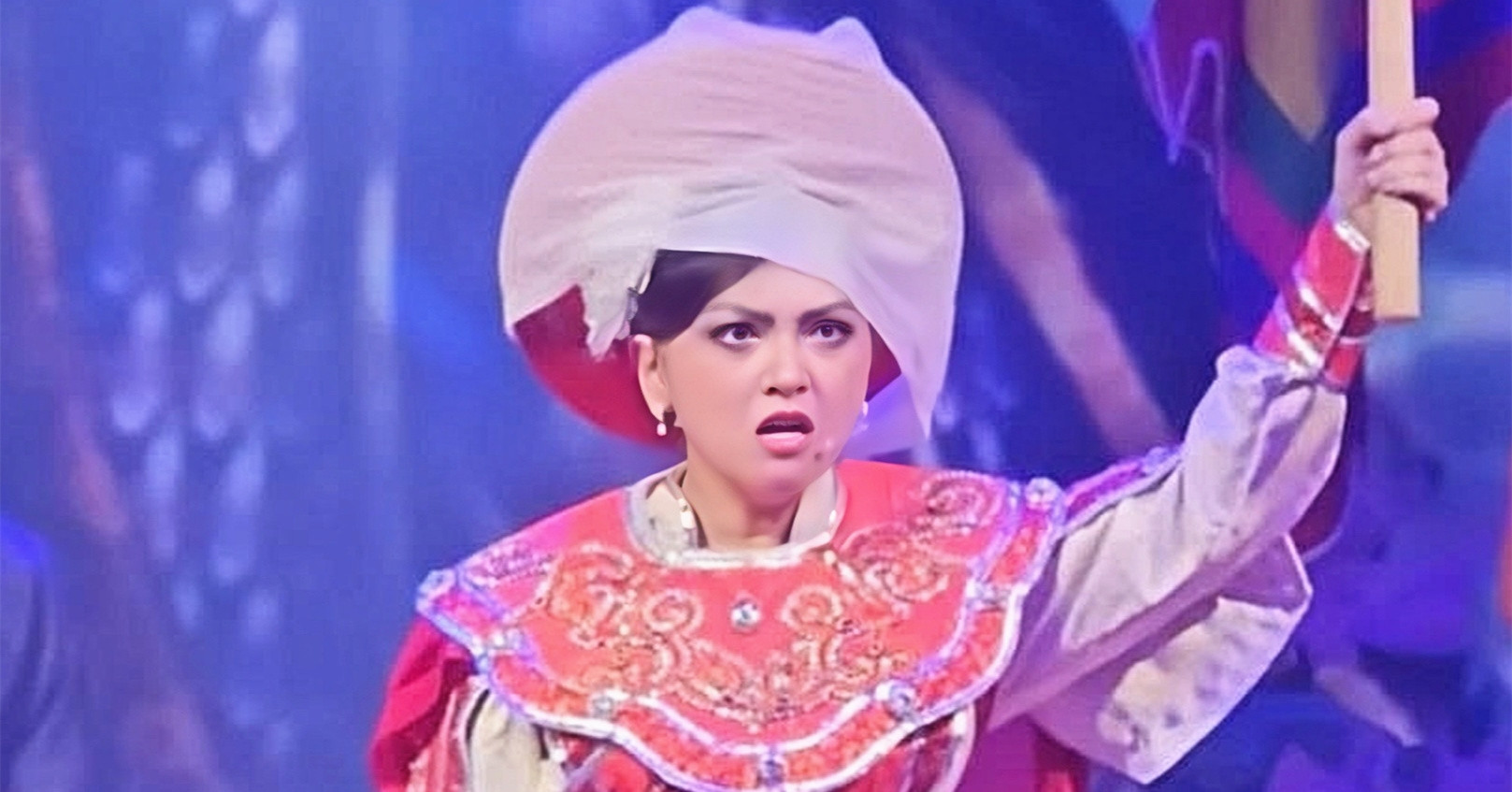 Cháu gái NSƯT Vũ Linh gây tranh cãi vì 'Tiếng trống Mê Linh' thảm họa