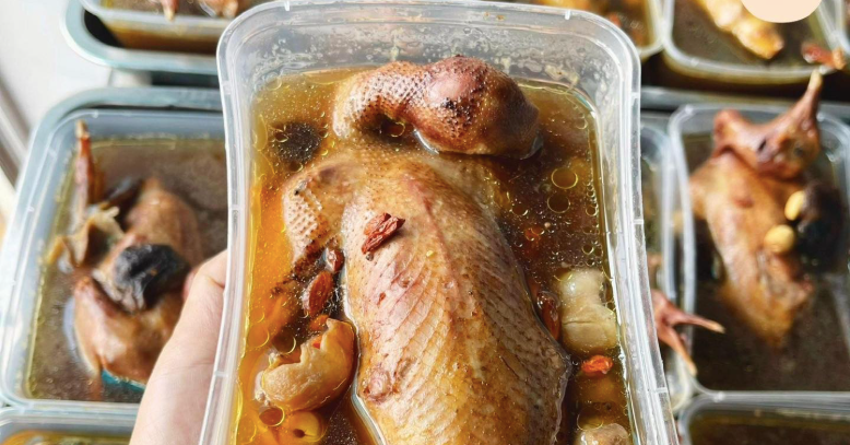 Chim câu hầm - món đại bổ nhưng nhóm người này không nên ăn