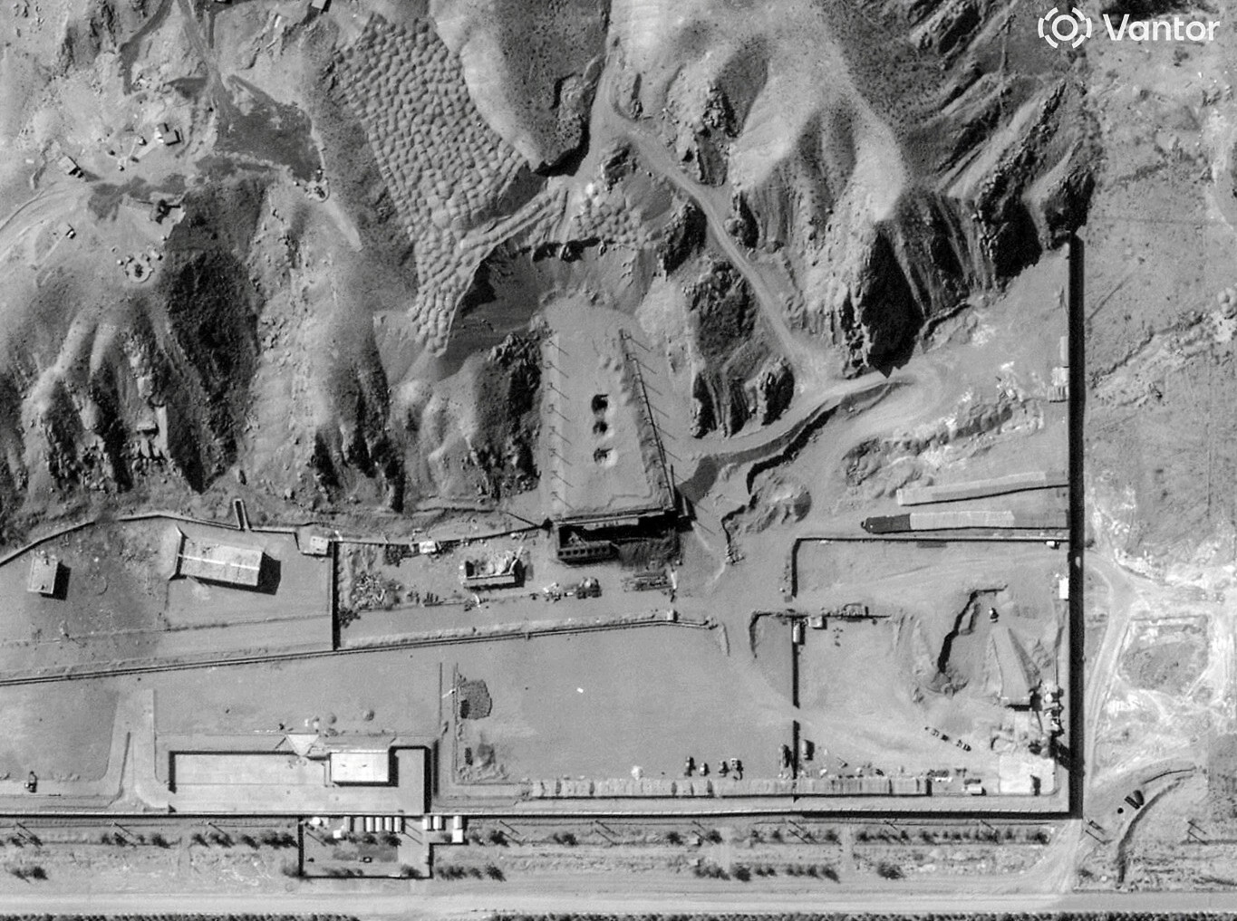 co so hat nhan Iran Vantor.jpg