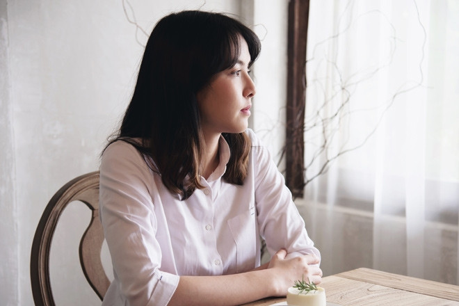 Đi viếng đám tang nhà thông gia tương lai, mẹ khuyên con gái hủy hôn