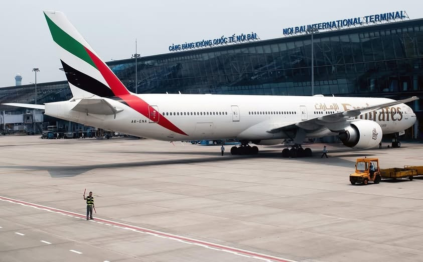 emirates 3.jpg