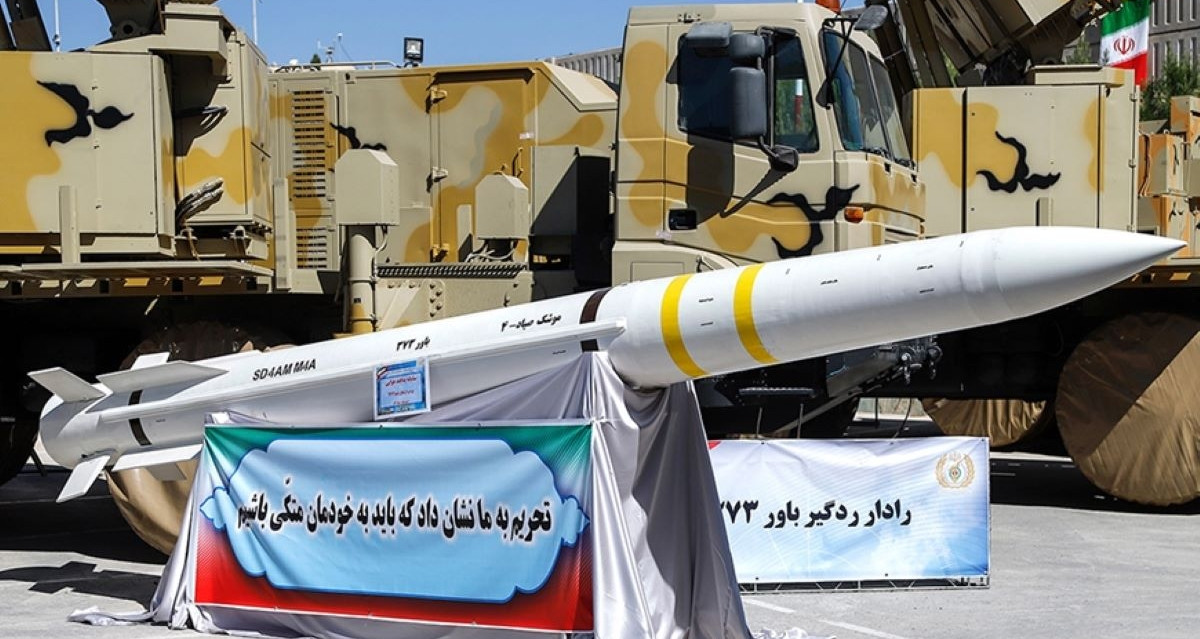 Tên lửa ATACMS Mach 3 "xuyên thủng" phòng không Sayyad-2 "niềm tự hào" của Iran