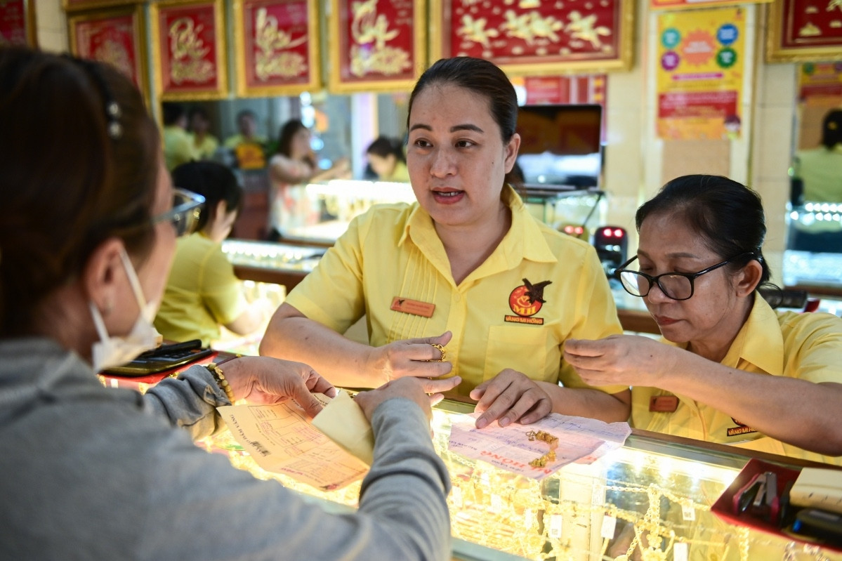 Giá vàng hôm nay 12/3/2026 bật tăng vượt 186 triệu/lượng sau khi giảm chóng vánh