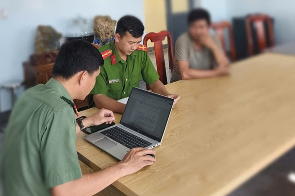 Người đàn ông khai 'có hơi men' khi chia sẻ clip xuyên tạc trên Facebook