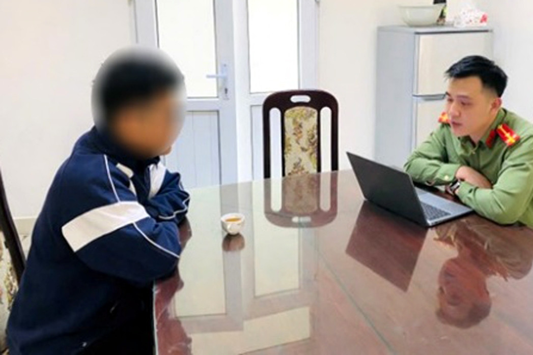 Tung tin sai sự thật