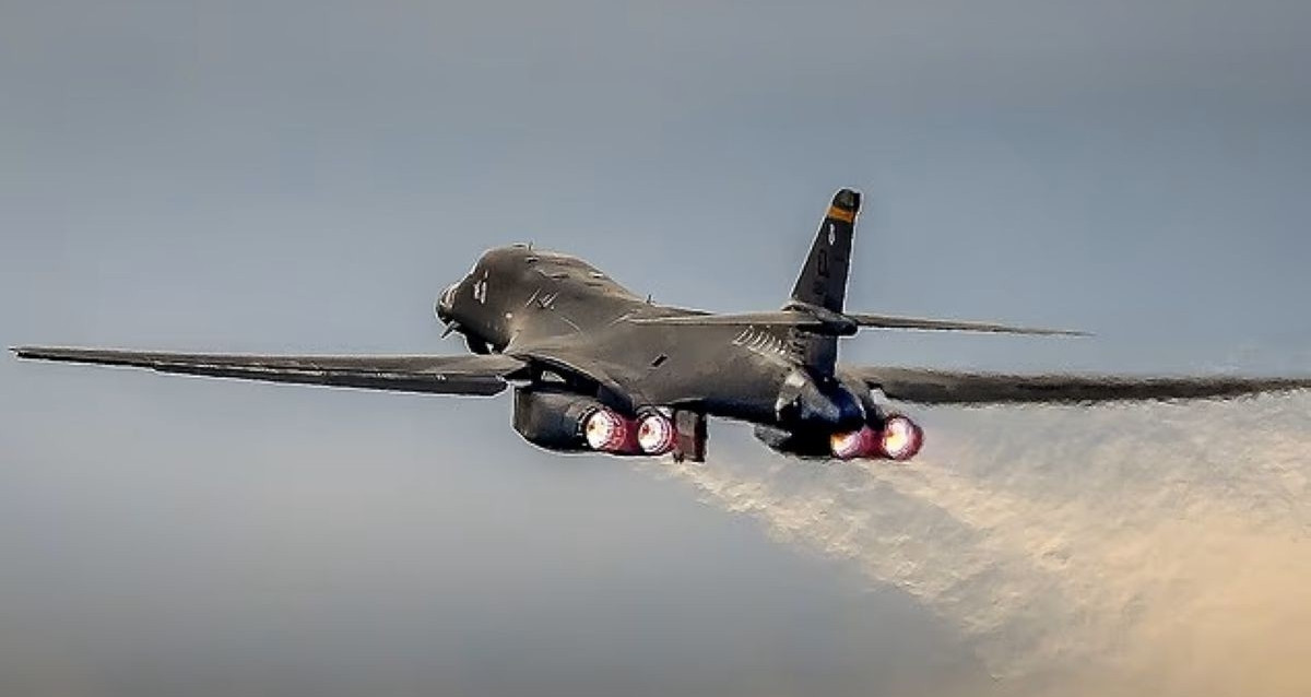 ‘Quái vật bầu trời’ B-1 Lancer công nghệ ECM, tàng hình đỉnh cao, ‘xóa sổ’ mọi mục tiêu