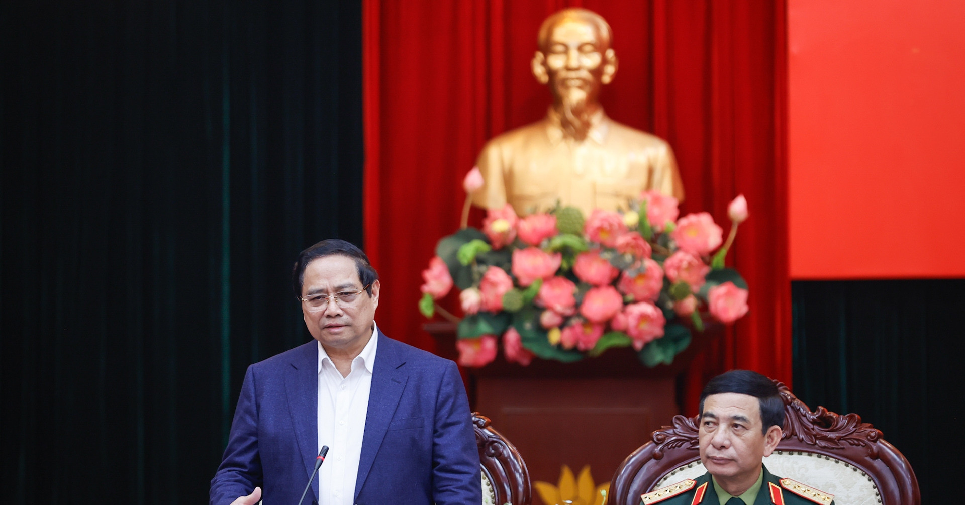 Thủ tướng: Làm chủ công nghệ nền, công nghệ lõi sản phẩm công nghiệp quốc phòng