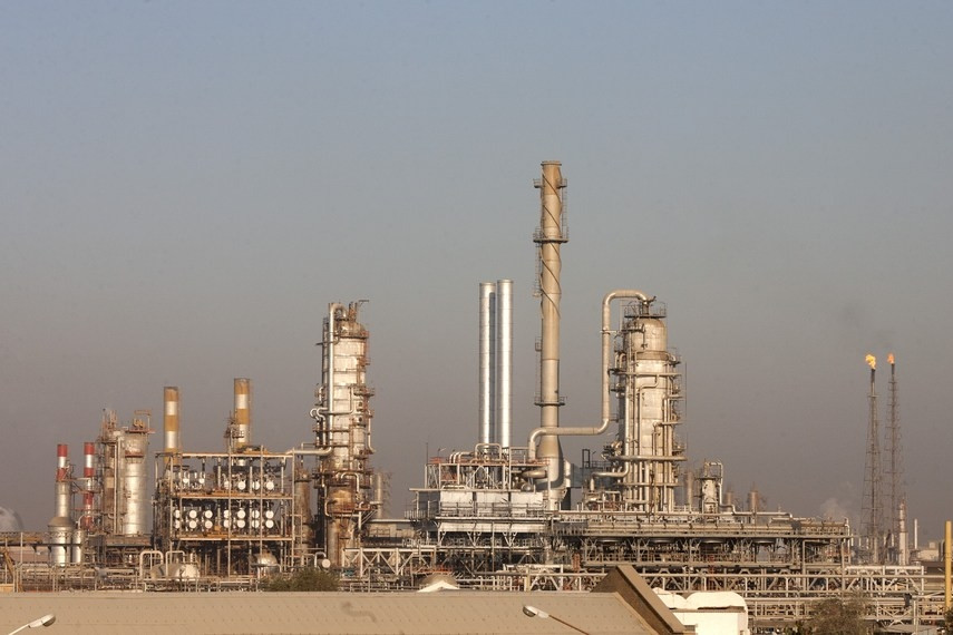 Giá dầu thế giới tăng vọt vượt 100 USD/thùng, áp lực lên giá xăng dầu trong nước