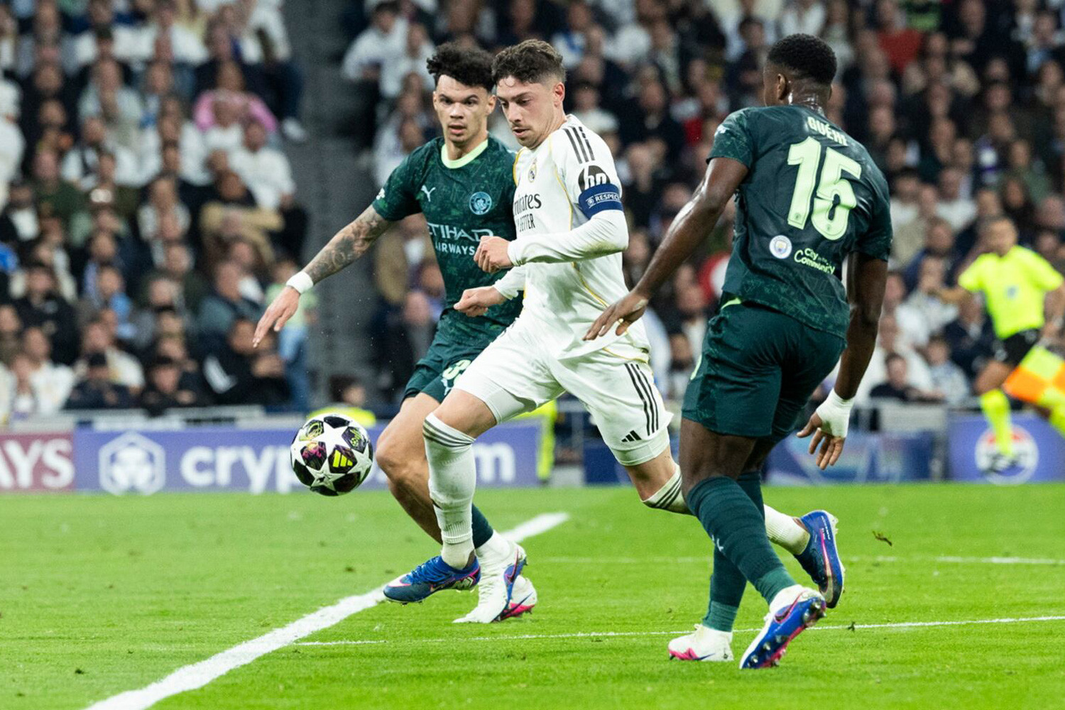 Valverde Real Madrid Man City.jpg