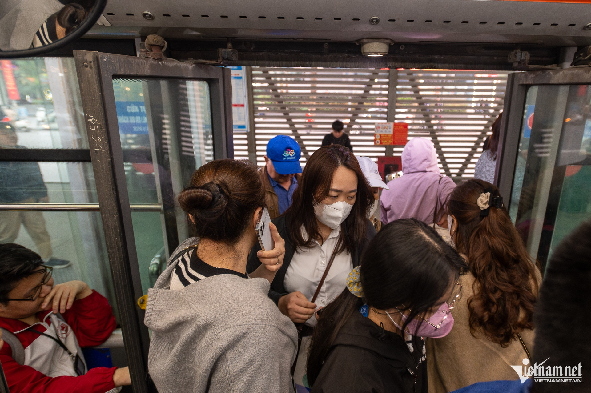 W-ĐỔ xăng, xe bus, tau điện 2026  5.jpg