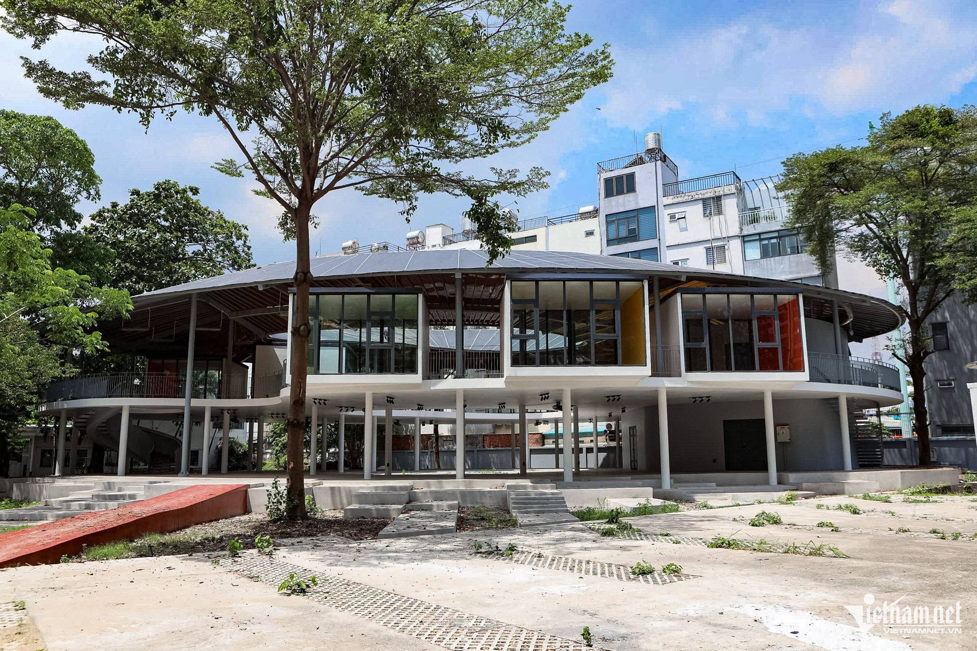 W-trường DH Bách Khoa TPHCM 11.jpg