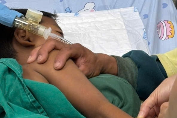 WHO hỗ trợ khẩn cấp thuốc tới Đà Nẵng, sức khỏe 3 trẻ ngộ độc tiến triển tích cực