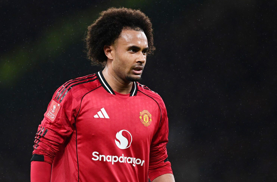 www_thesun_co_uk joshua zirkzee manchester united action 1051036558_78a154.jpg