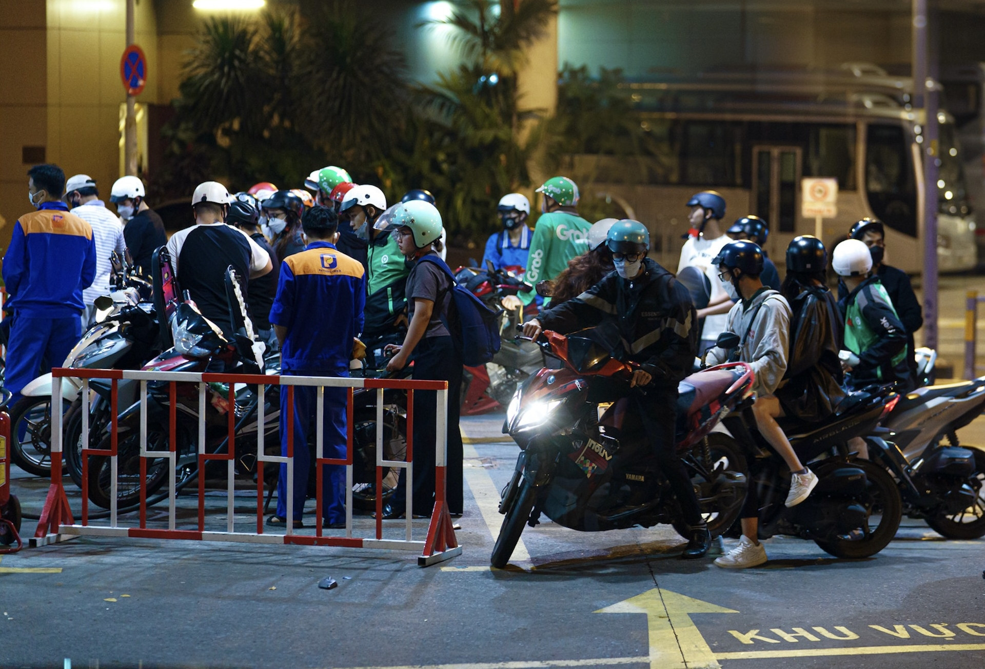 1 cửa hàng xăng dầu tại TPHCM phục vụ hơn 12.300 người