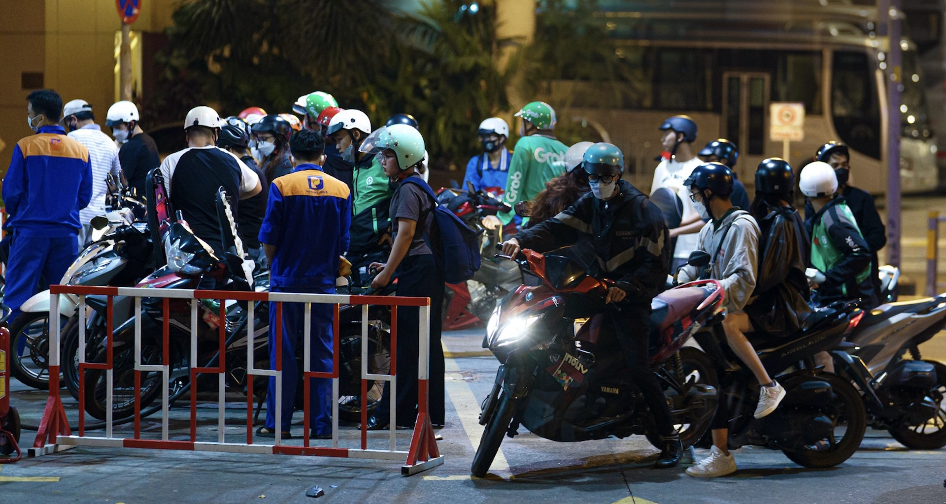 1 cửa hàng xăng dầu tại TPHCM phục vụ hơn 12.300 người