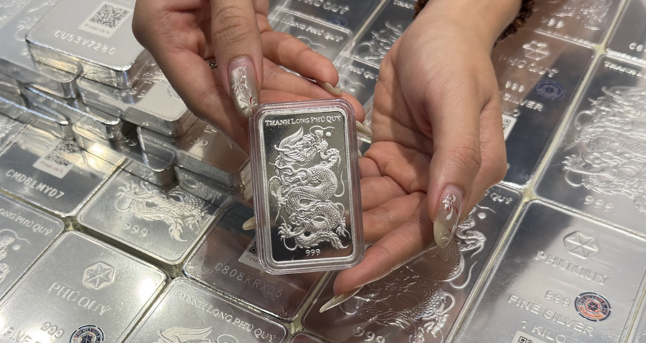 Giá bạc hôm nay 14/3/2026 biến động dữ dội, đà giảm mạnh kéo dài