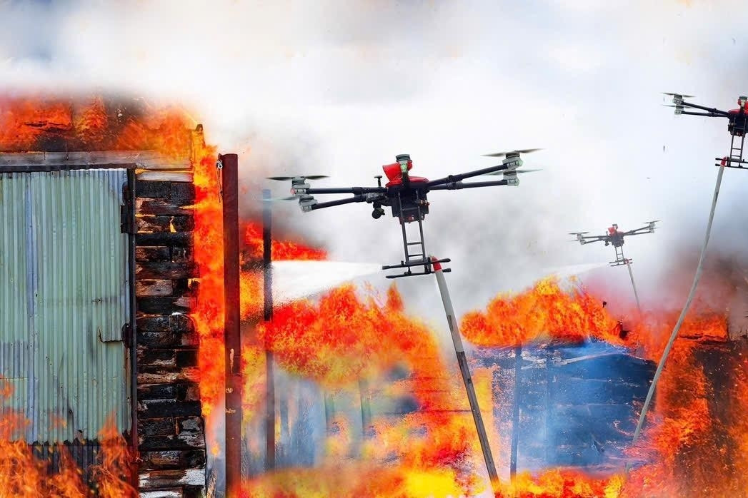 Cháy trong ngõ nhỏ: Xe cứu hỏa chưa vào kịp, UAV bầy đàn có thể tiếp cận trước?