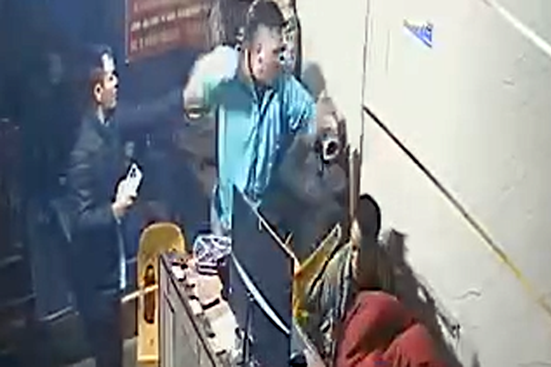 Công an vào cuộc vụ tài xế xe công nghệ đánh người giữa đêm ở Hà Nội