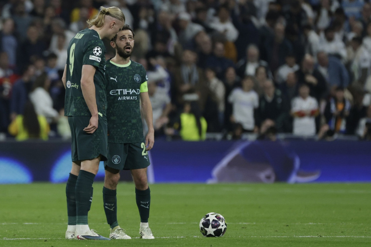 Man City báo động: Pep Guardiola đối mặt ác mộng cuộc đời