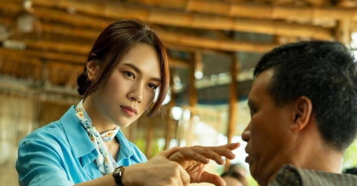 'Mỹ Tâm diễn làm gì đến nỗi, chỉ là trang phục đang bị hơi diện quá mà thôi'