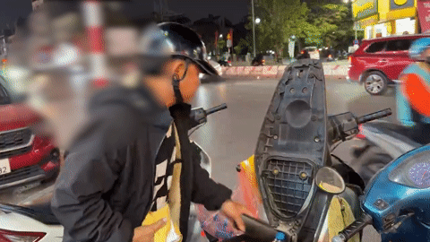 Vi phạm nồng độ cồn lần 2 trong tháng, người đàn ông bỏ xe rời hiện trường