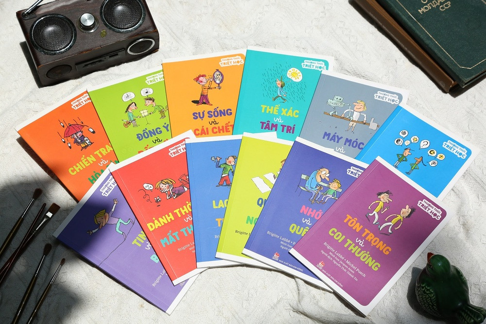 Thuong thuc triet hoc (sach) (1).jpg