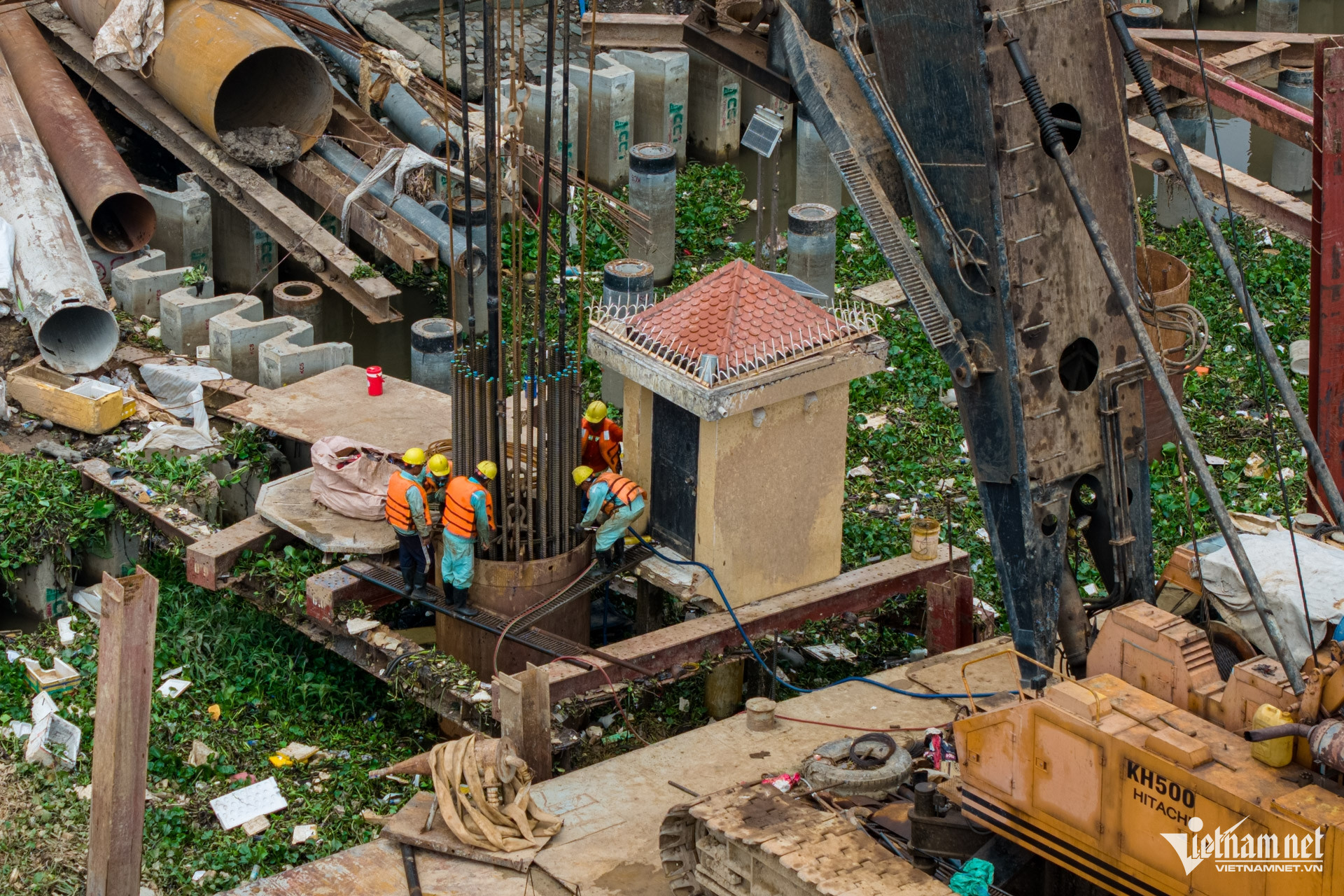 W-cầu đi bộ vượt sông sài gòn 14.jpg