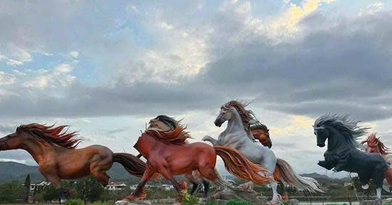 Bản tin chiều 14/3: Bất ngờ về 2 'thủ phạm' đập gãy linh vật 400 triệu đồng