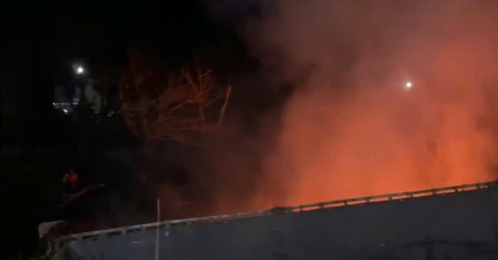 Bản tin cuối ngày 14/3: Xe đầu kéo gặp tai nạn rồi bốc cháy, tài xế tử vong