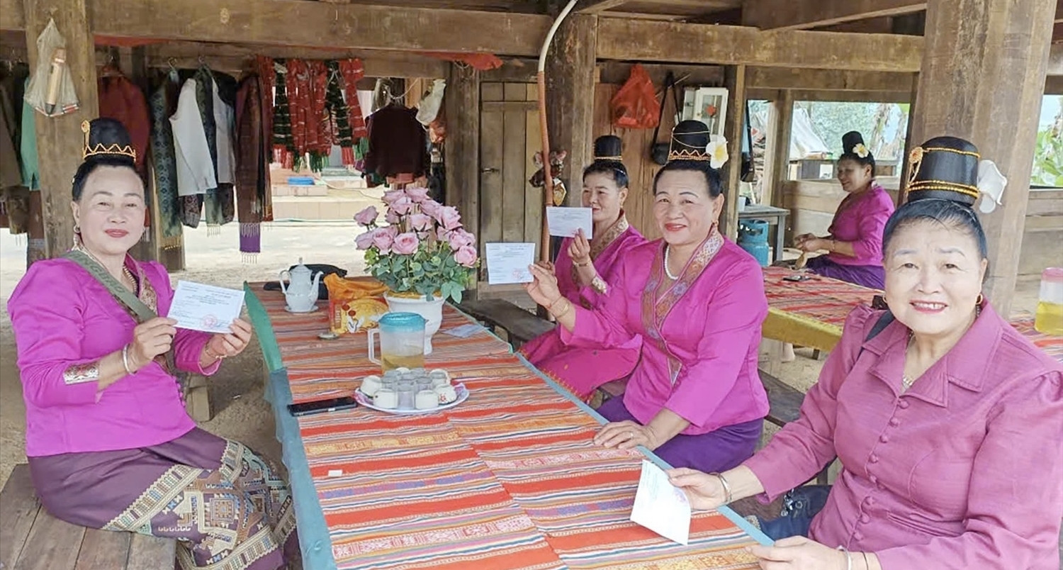 Cử tri ở “ngôi nhà chung” hân hoan khi lần đầu được bỏ phiếu tại Thủ đô