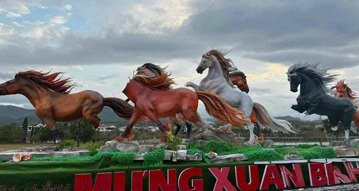 Bất ngờ về 2 'thủ phạm' đập gãy linh vật 400 triệu đồng ở Quảng Trị