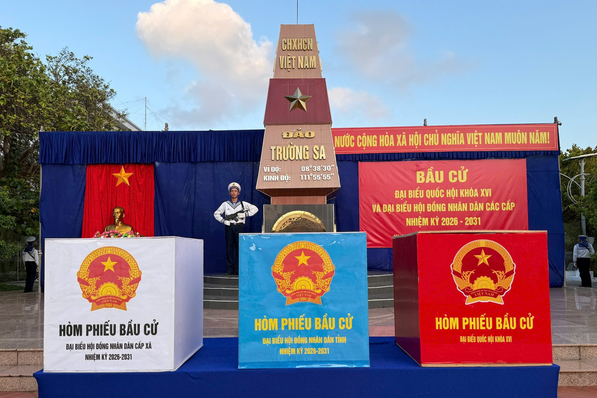 Hình ảnh đặc biệt ở Trường Sa trước ngày bầu cử