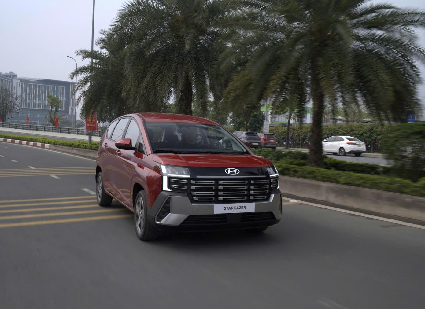 Hyundai stargazer lo anh.jpeg