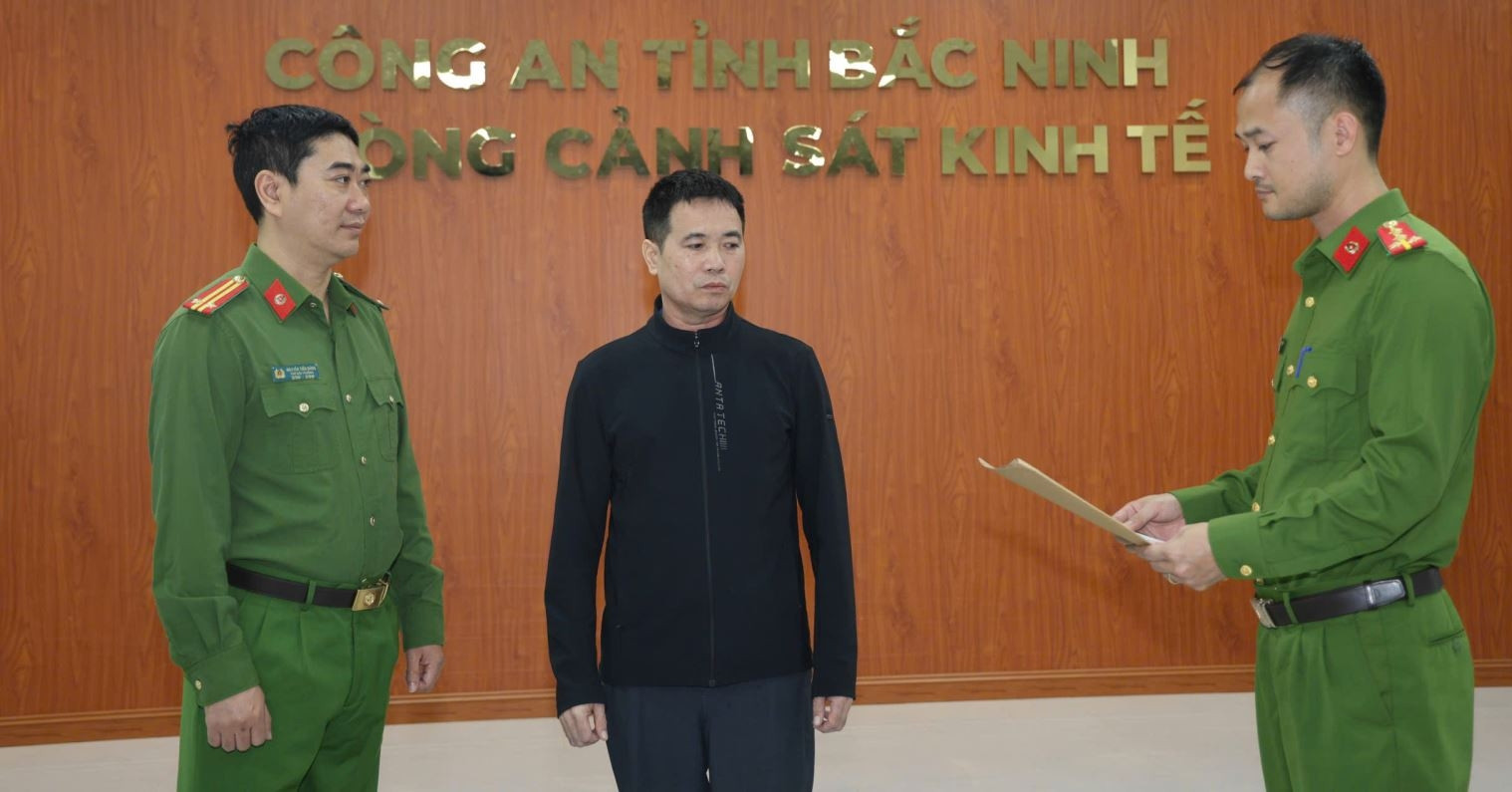 Khởi tố Nguyễn Công Khương về hành vi sản xuất giấm ăn giả