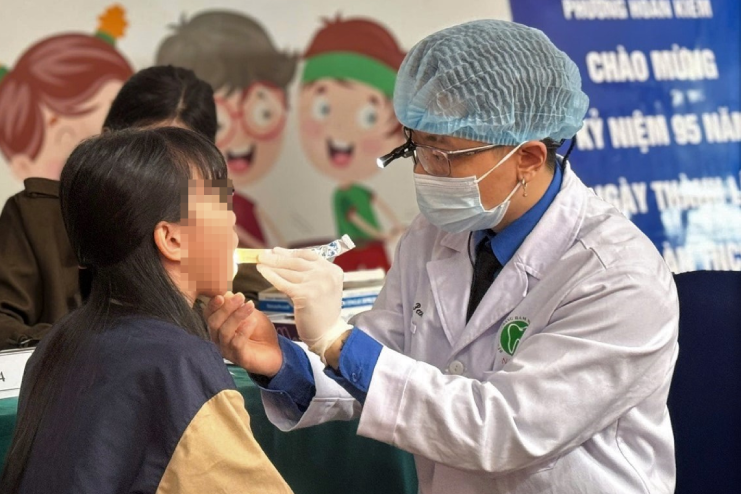 Nhiều người đánh răng sai, bác sĩ mách quy tắc 4 số 2