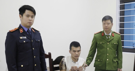 Bản tin cuối ngày 15/3: Bắt giữ nghi phạm xông vào phòng tập cướp dây chuyền