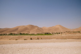 https://static-images.vnncdn.net/vps_images_publish/000001/000003/2026/3/15/afghanistan3-3732.jpg