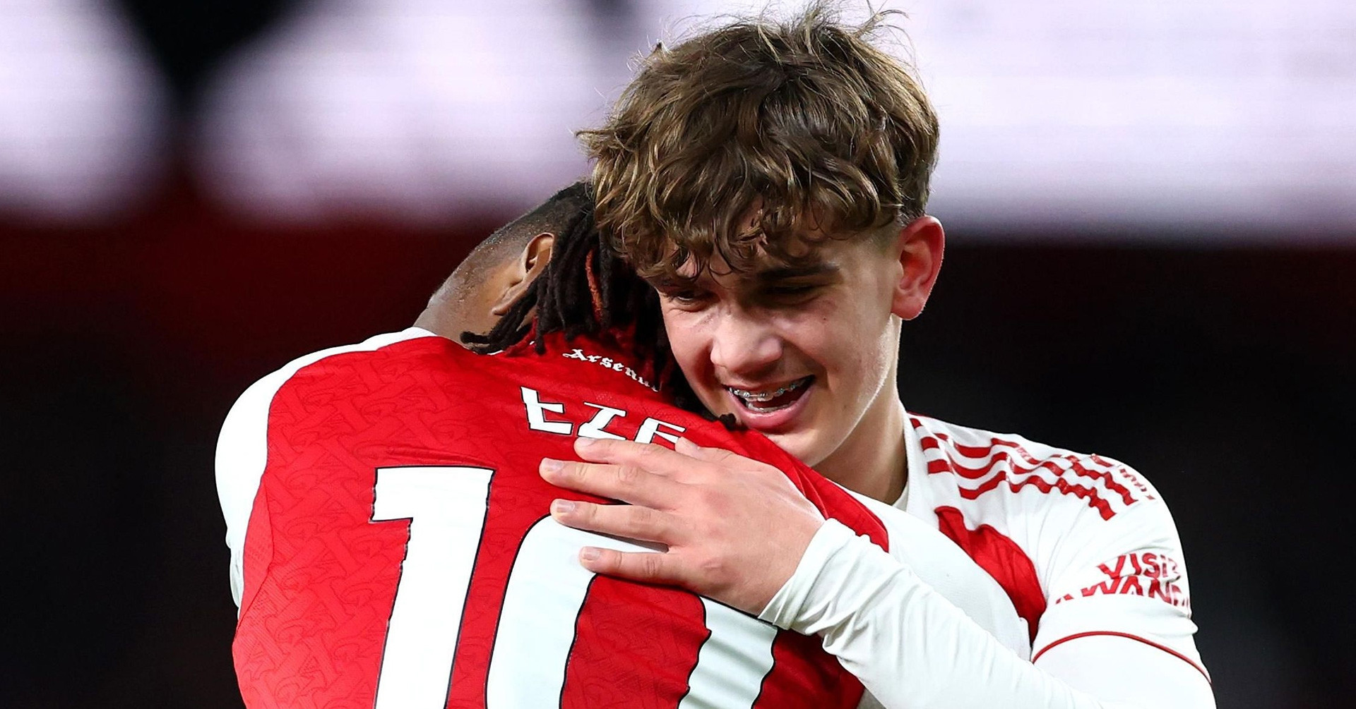 Arsenal thắng nhờ Max Dowman 16 tuổi: Mikel Arteta chờ nâng cúp