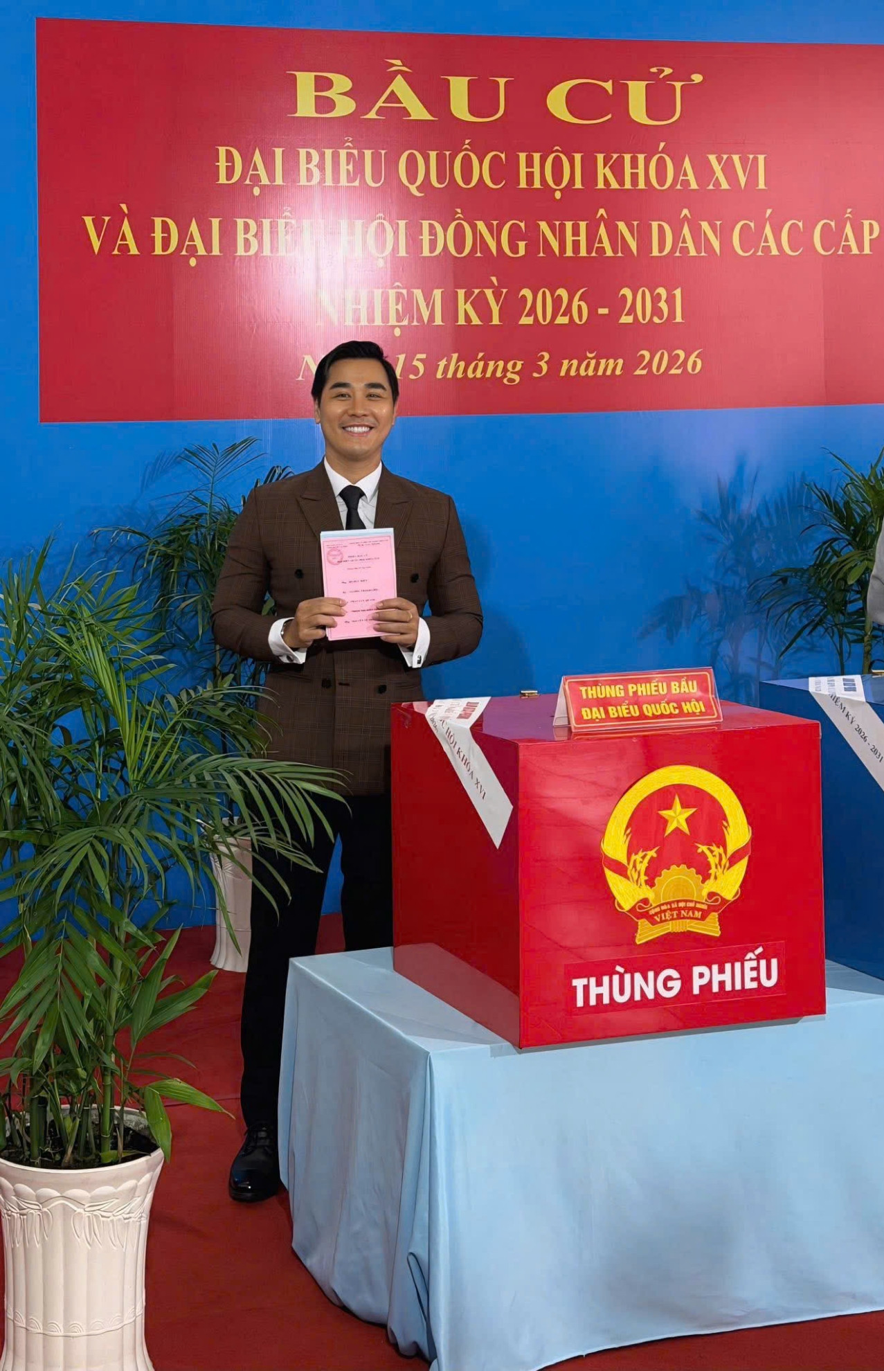 batch_z7622532146278_4a975a844654aceb09856b2adcff77c7.jpg