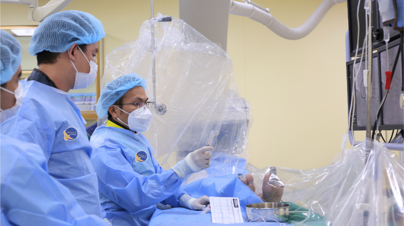 Ê KÍP PHẪU THUẬT (1).png