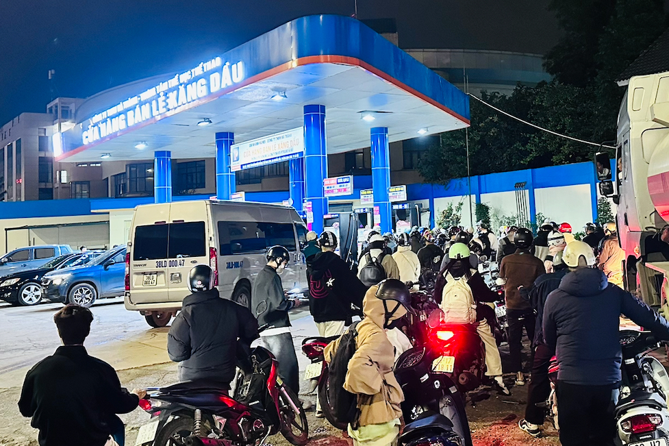 Hơn nửa triệu lượt tìm kiếm xe điện khi giá xăng dầu tăng mạnh