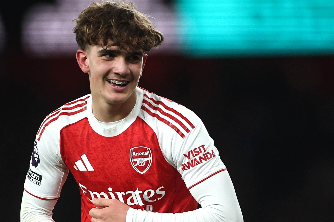  Max Dowman: Cậu bé niềng răng Arsenal viết lịch sử Premier League 