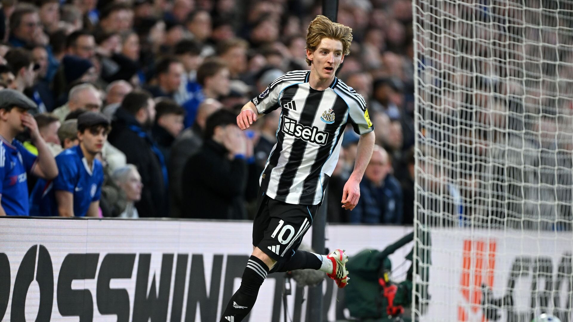 resources_premierleague_pulselive_com 2026 03 14T174935Z_1709028157_UP1EM3E1DIMJC_RTRMADP_3_SOCCER ENGLAND CHE NEW (1).jpg