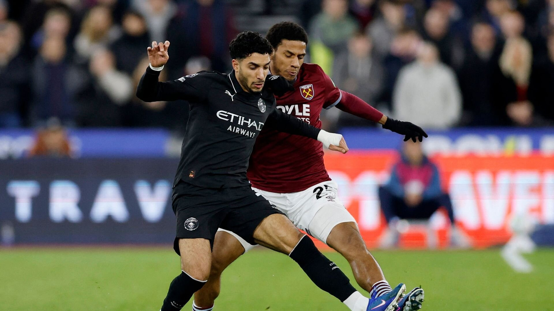 resources_premierleague_pulselive_com 2026 03 14T201248Z_1718785280_UP1EM3E1K5AR3_RTRMADP_3_SOCCER ENGLAND WHU MCI (2).jpg