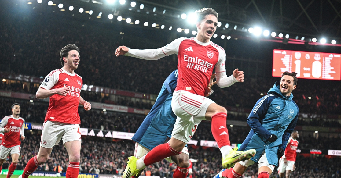 'Thần đồng' 16 tuổi giúp Arsenal thắng nghẹt thở Everton